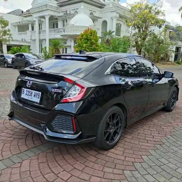 Honda Civic 1.5 E Hatchback Bensin-At 2017