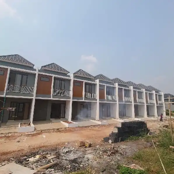 Rumah 2 lantai dan Siap Huni di pamulang