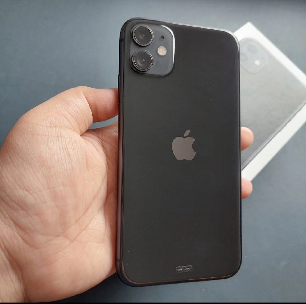 IPHONE 11 BLACK 64GB EX GARANSI RESMI IBOX