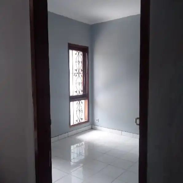 DIJUAL RUMAH 2 LANTAI DI TELAGA GOLF SAWANGAN DEPOK 