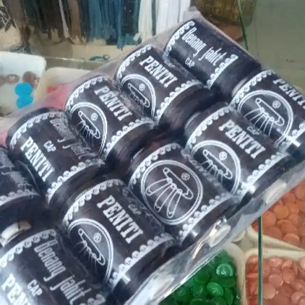 benang jahit cap peniti,barang masih ready mangga di order Kaka??