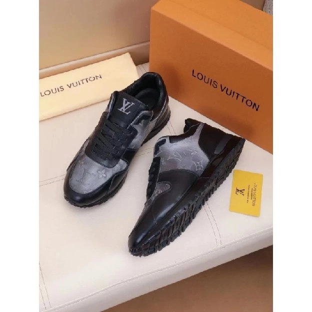 sepatu cowok lv louis vuitton sneakers pria men shoes run away