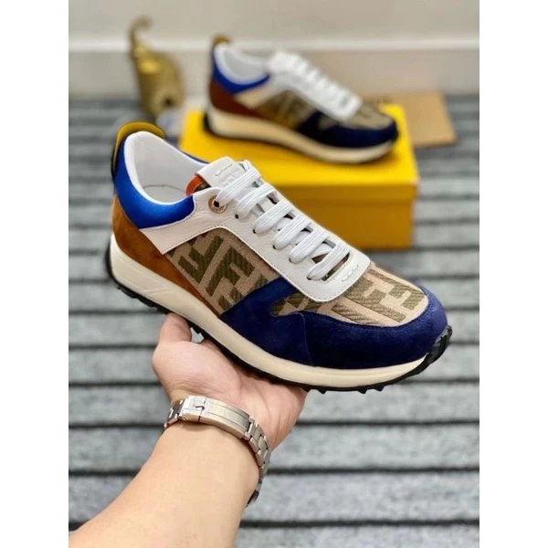 sepatu sneakers pria fendi