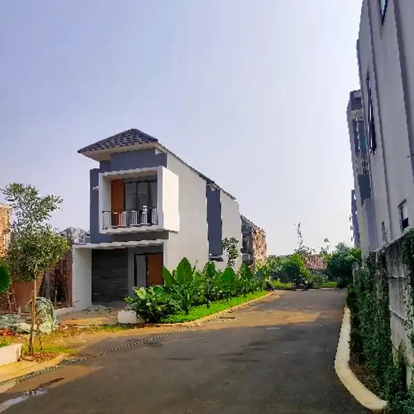 Rumah 2 lantai siap huni di Tangerang Selatan