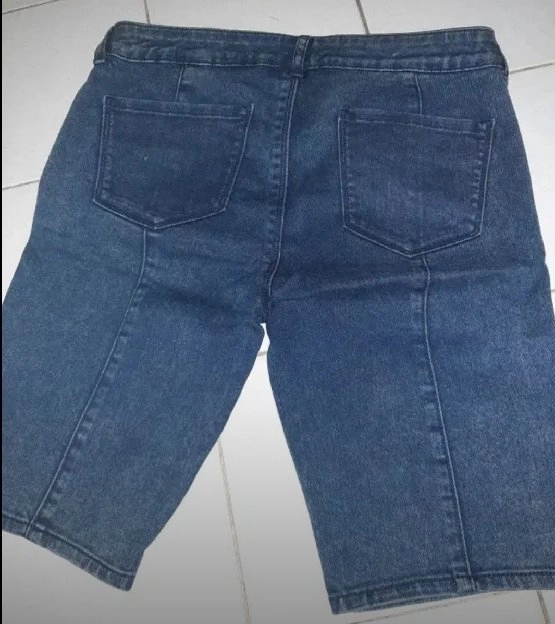 celana jeans selutut