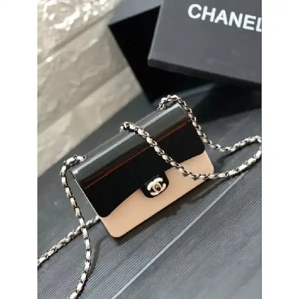 tas chanel plexi sling bag