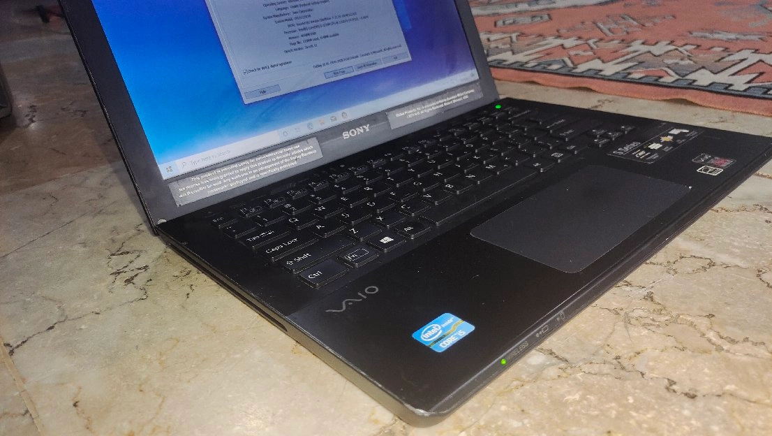 Laptop Sony VAIO Core i5-3230M 2,6GHZ/Ram 4Gb/HDD 500Gb/Intel HD4000/14Inch/Keyboard Backlight Mulus