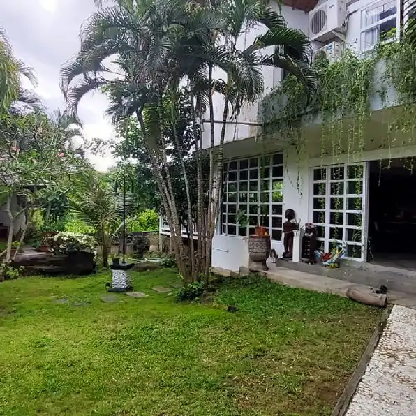 DISEWAKAN VILLA CANGGU 4 KAMAR DEKAT BERAWA BEACH