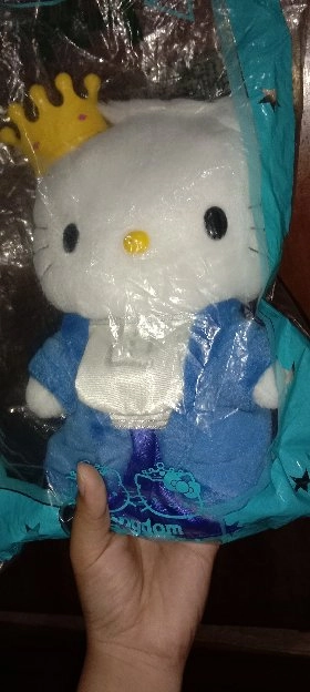 boneka hello Kitty 