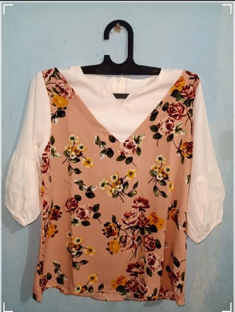 Blouse Wanita Bunga