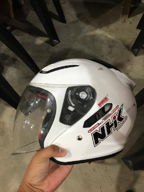 helm NHK r1 putih