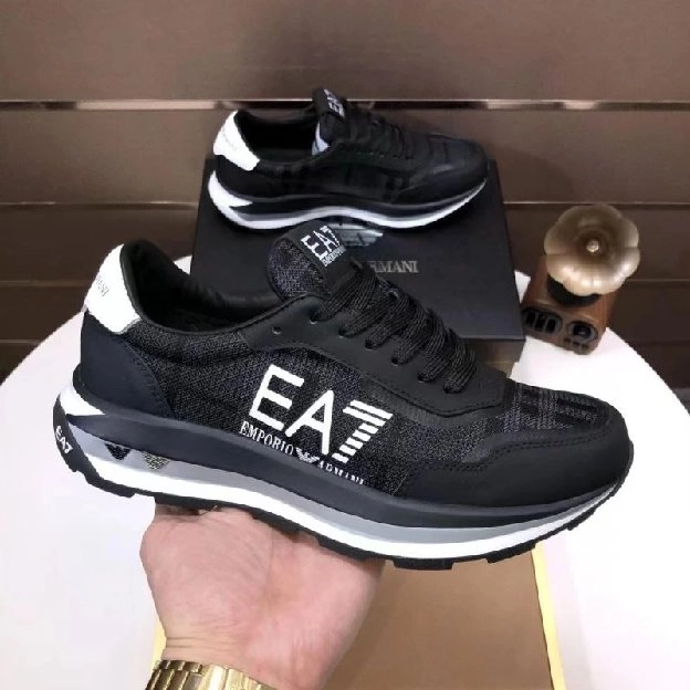 sepatu sneakers pria emporio armani