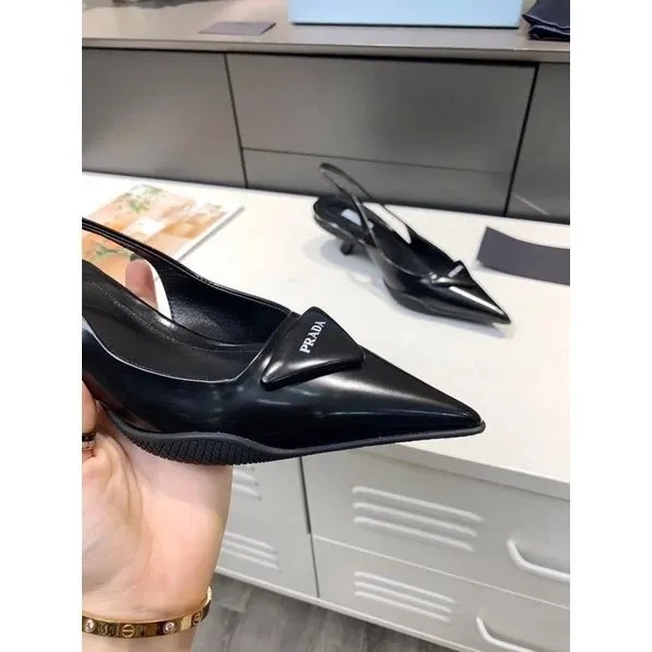 Sepatu Sandal heels wanita prada