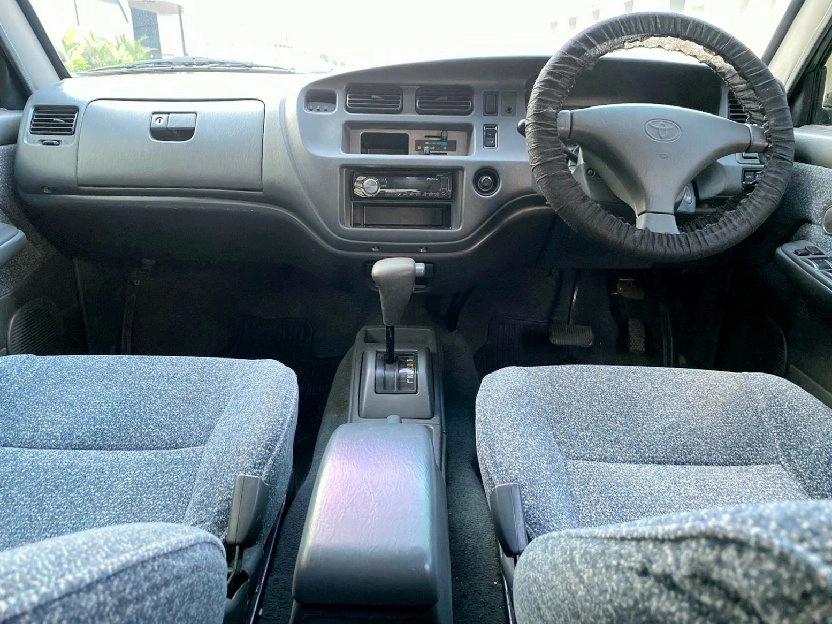 Toyota Kijang LGX 2.0 Automatic 2000