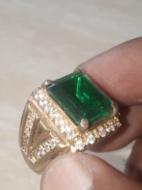 cincin batu emerald green 