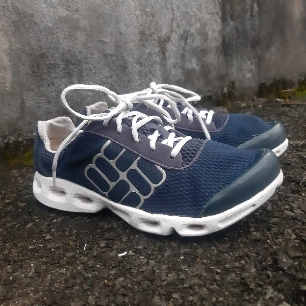 SEPATU COLUMBIA TECHLITE BIGLOGO ORIGINAL