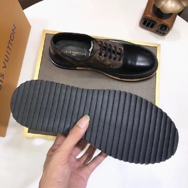 Sepatu pantofel formal pria louis vuitton lv