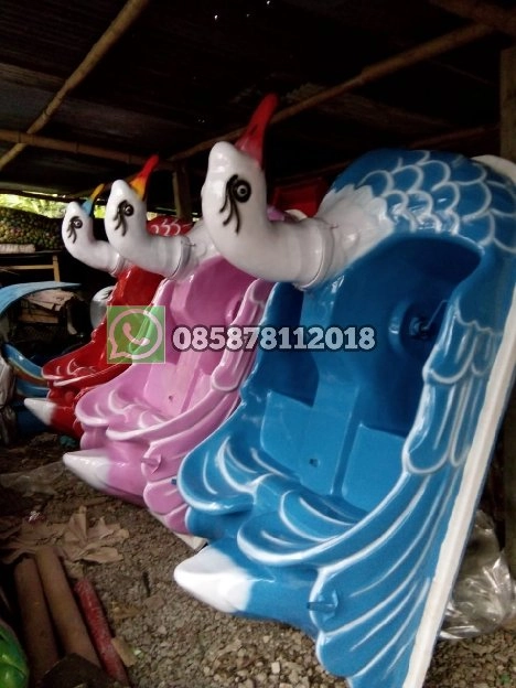 Patung Bebek Air