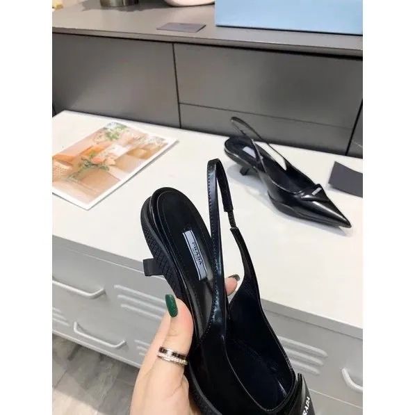 Sepatu Sandal heels wanita prada