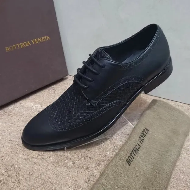 Sepatu pantofel formal anyaman bottega veneta pria