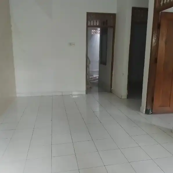 DIJUAL CEPAT RUMAH MURAH 2 LANTAI DEKAT SEMINYAK