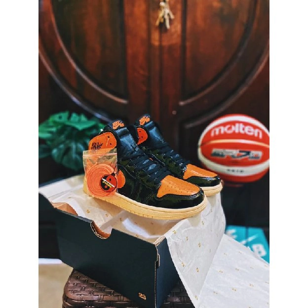 Sepatu sneakers basker Jordan 1 Shatered Backboard 3.0 High