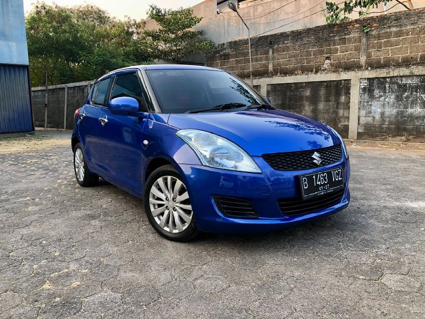 Suzuki Swift GL At, 2013. TDP 10JUTA