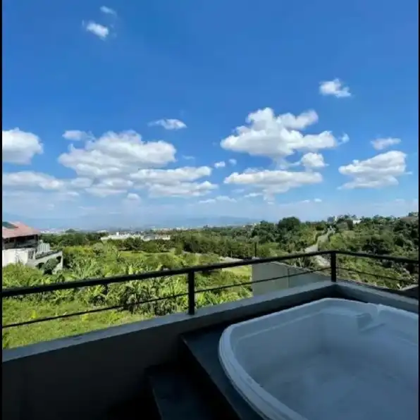 Rumah Asri Full Furnished dgn Jacuzzi View Kota Bandung Di Budi Indah