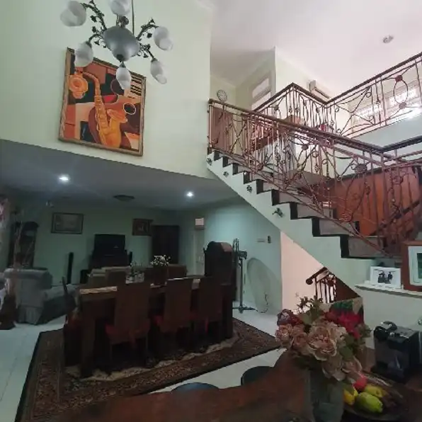 Rumah Asri Terawat 2 Lantai SHM Puri Bintaro Tangerang Selatan