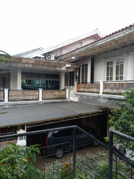 Dijual Rumah hook 2 Lt Kokoh & Rapi siap huni di Duren Sawit Klender Jakarta Timur