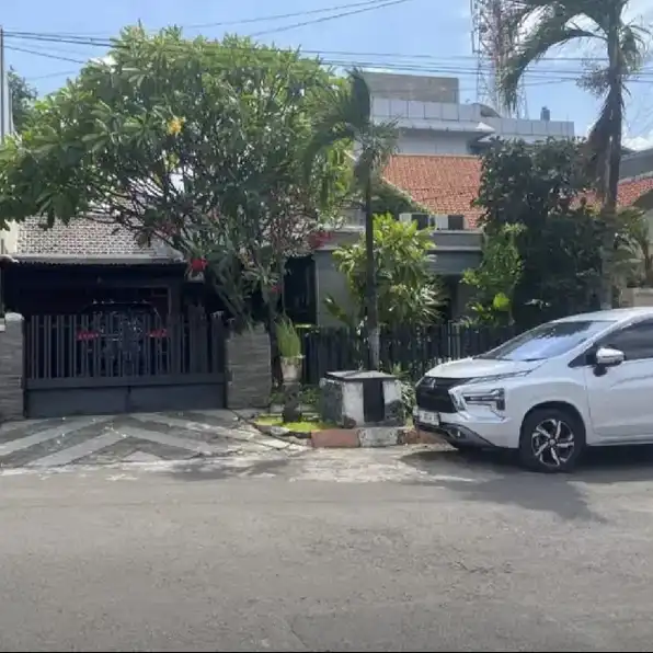 Di jual rumah siap huni Gayungsari Surabaya 