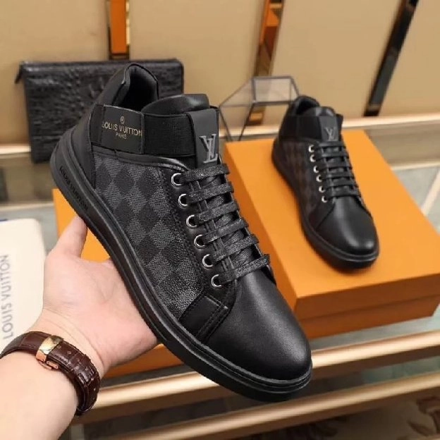 Sepatu sneakers pria louis vuitton lv boots