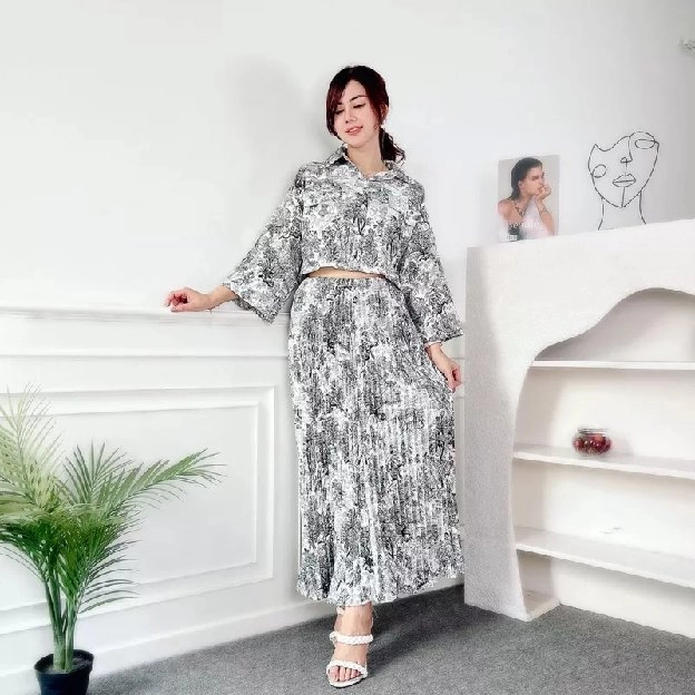 ONE SET WANITA NATURE KOREAN VINTAGE KEMEJA CROP & ROK MIDI PLISKET 