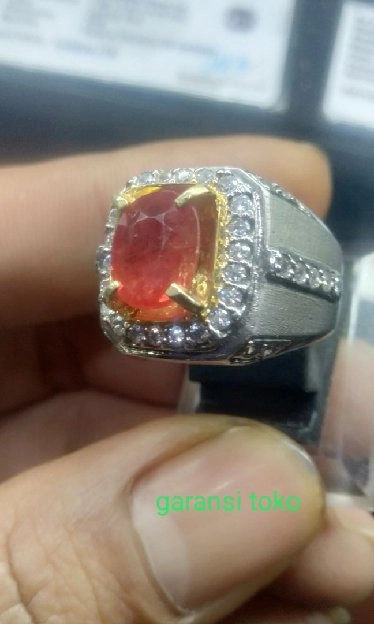 NATURAL ORANGE sapphire 