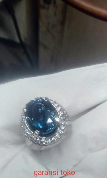 BLUE TOPAZ LONDON asli 