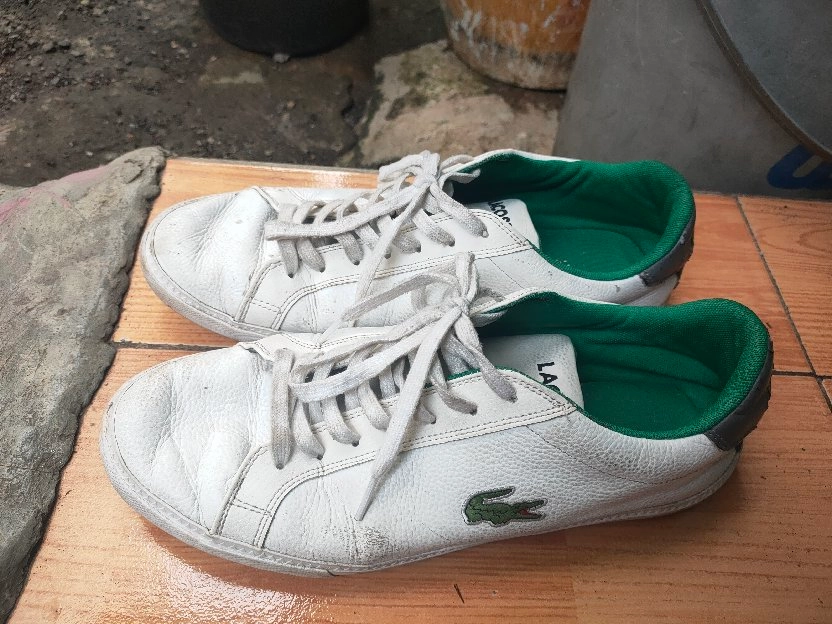 sepatu LACOSTE 