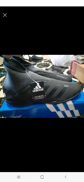 Sepatu Futsal Adidas