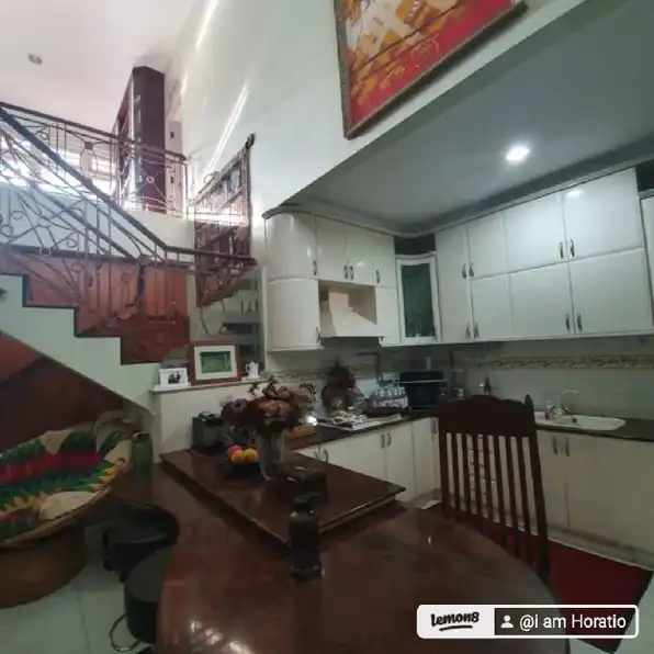 Rumah Asri Terawat 2 Lantai SHM Puri Bintaro Tangerang Selatan