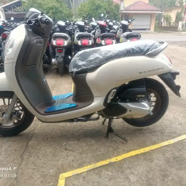 Honda Scoopy Stylish&prestige Dan Scoopy sporty&fashionDP.Rp: 2,5jt dan Rp: 3,1jt