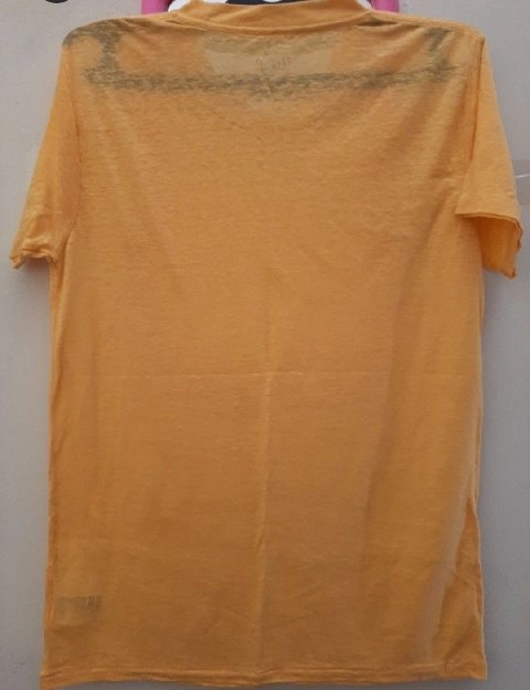 kaos kuning