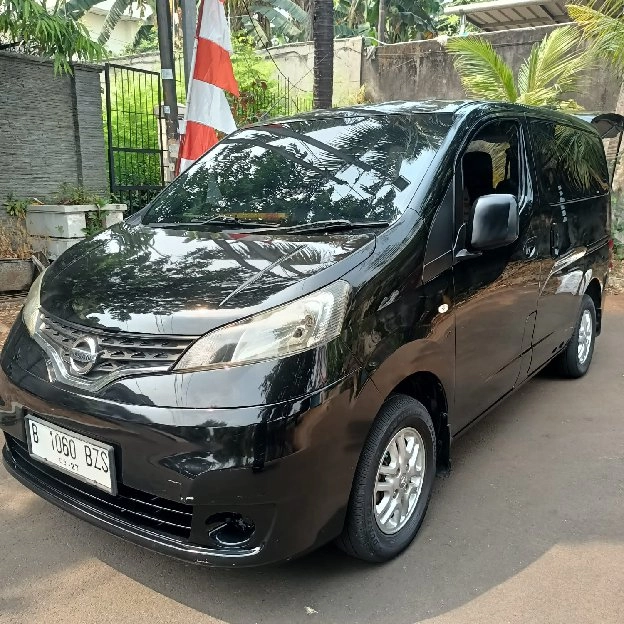 Dijual Mobil Nissan Evalia Tahun 2012