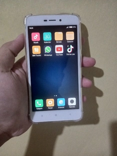 Xiaomi Redmi 4A Second 2/32 Mulus Siap Pakai