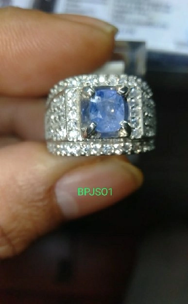 BLUE sapphire origin Srilanka 