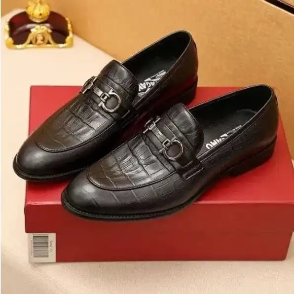 Sepatu pantofel formal pria salvatore ferragamo