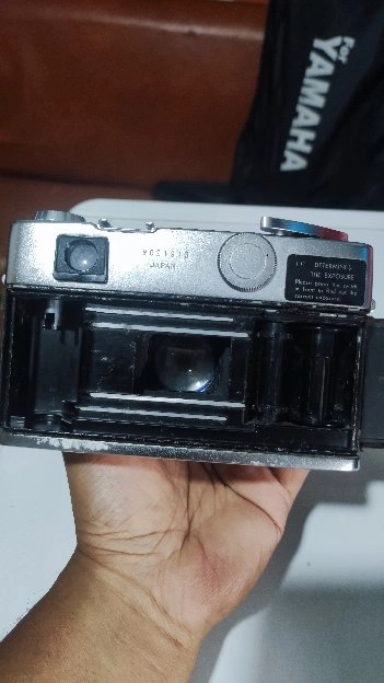 Dijual kamera analog jadul Yashica Lynx 1C lensa 45 mm