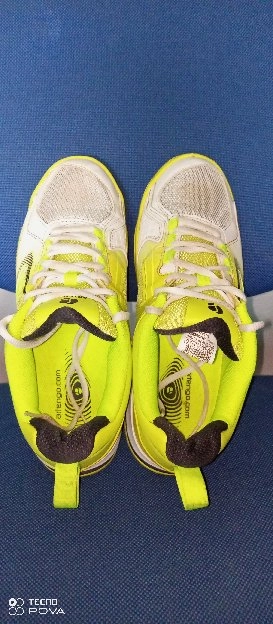 sepatu Tenis/badminton Artengo