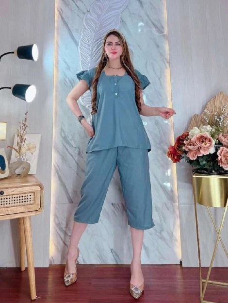 One Set Baju Wanita Katun Polos 