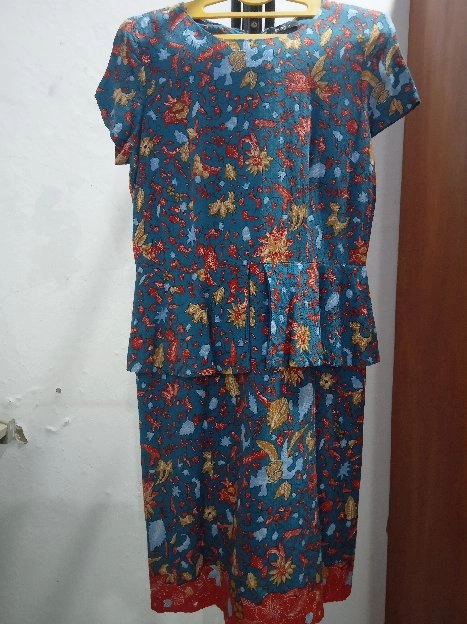 Setelan Batik Wanita