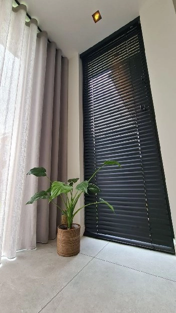 venetian blind/krey alumunium/tirai kantor costum murah