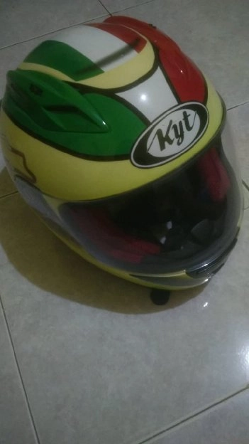 Helm KYT R7